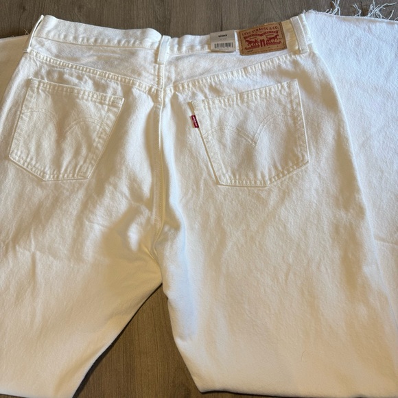 501 Levi white distressed jeans new with tags - Picture 4 of 7